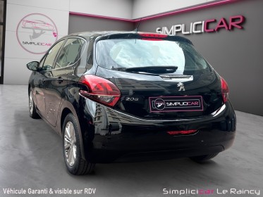 Peugeot 208 1.2 puretech 82ch bvm5 allure occasion le raincy (93) simplicicar simplicibike france