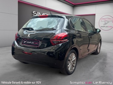 Peugeot 208 1.2 puretech 82ch bvm5 allure occasion le raincy (93) simplicicar simplicibike france