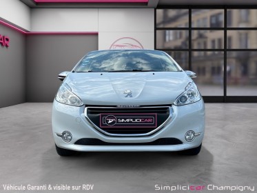 Peugeot 208 1.2 vti 82ch envy - climatisation - bluetooth - gps - radars de recul - prise usb occasion champigny-sur-marne...