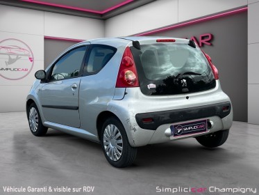 Peugeot 107 1.0e 12v 68ch trendy - climatisation - prise aux - radio cd - vitres électriques - 2 places occasion...