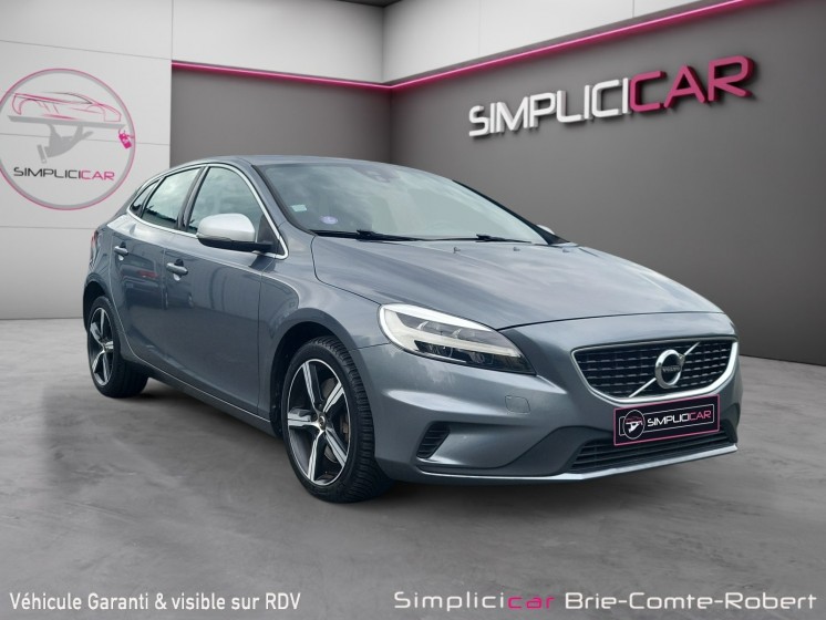 Volvo v40 t2 122 ch geartronic 6 r-design occasion simplicicar brie-comte-robert simplicicar simplicibike france