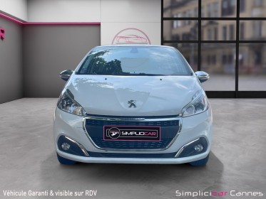 Peugeot 208 1.2 puretech 82ch bvm5 allure 1 ere main  distri sera neuve occasion cannes (06) simplicicar simplicibike france