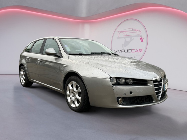 Alfa romeo 159 sportwagon 1.9 jtdm 150 ch distinctive occasion simplicicar orgeval  simplicicar simplicibike france