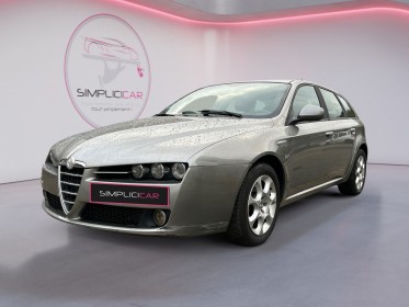 Alfa romeo 159 sportwagon 1.9 jtdm 150 ch distinctive occasion simplicicar orgeval  simplicicar simplicibike france