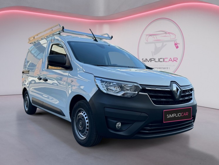 Renault express 1.5 dci 95ch confort/galerie/carplay/attelage/2023 occasion simplicicar orgeval  simplicicar simplicibike...