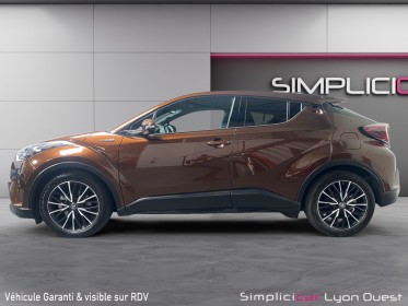 Toyota c-hr hybride 122h distinctive garantie 12 mois occasion simplicicar lyon ouest simplicicar simplicibike france