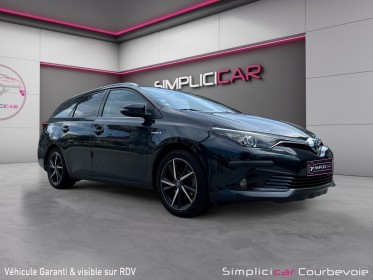 Toyota auris touring sports pro my17 hybride pro 136h design - garantie 12 mois occasion simplicicar courbevoie simplicicar...