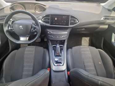 Peugeot 308 130ch eat8 allure/park assist/camera de recul./full entretien peugeot occasion simplicicar orgeval  simplicicar...