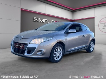 Renault megane iii coupe 1.6 16v 110 ch garantie pro 12 mois occasion simplicicar royan simplicicar simplicibike france