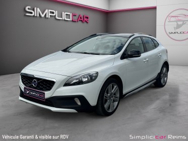 Volvo v40 cross country 2.0l d2 120 ch momentum , garantie 12 mois , occasion simplicicar reims simplicicar simplicibike france