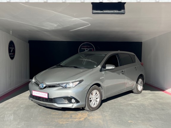 Toyota auris touring sports hybride 136h dynamic occasion simplicicar livry gargan simplicicar simplicibike france