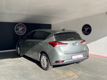 Toyota auris touring sports hybride 136h dynamic occasion simplicicar livry gargan simplicicar simplicibike france