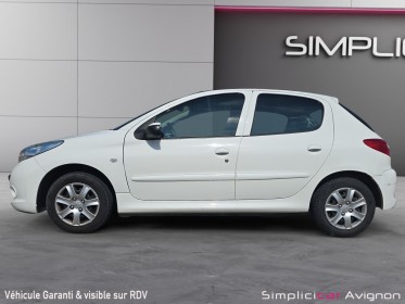 Peugeot 206 75ch. urban kilomètres assuré - véhicule idéal jeune permis - clim. - garantie 12 mois occasion avignon (84)...