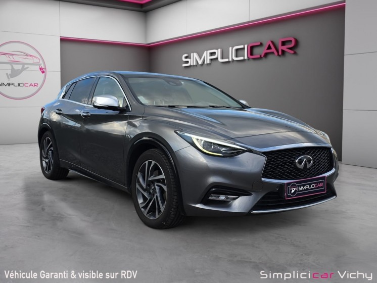 Infiniti q30 2.2d 170 7dct awd city black edition garantie 12 mois occasion simplicicar vichy simplicicar simplicibike france