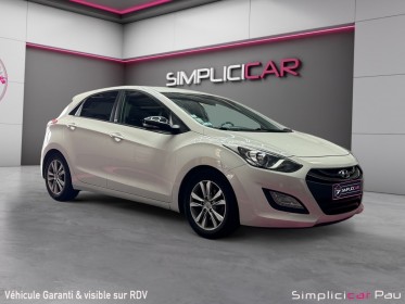 Hyundai i30 1.6 crdi 110 blue drive go! brasil navi occasion simplicicar pau simplicicar simplicibike france