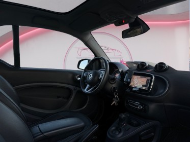 Smart fortwo coupe 2019 0.9 90 ch ba6 prime toit panoramique, caméra recul, sièges cuir et chauffants, garantie 12 mois...