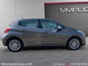 Peugeot 208 1.2 puretech 110ch eat6 allure carplay/radar/boite auto - garantie 12 mois - occasion simplicicar marignane ...