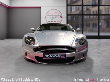 Aston martin dbs v12 517ch / 22 / lightning silver coloris rare / garantie 12 mois occasion simplicicar nancy simplicicar...