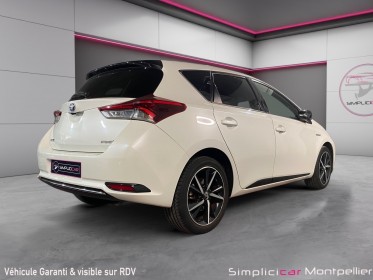 Toyota auris rc18 collection - hybrid 136h occasion montpellier (34) simplicicar simplicibike france