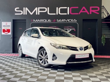 Toyota auris hybride 136h dynamic - premiere main- entretien toyota - garantie constructeur occasion  simplicicar aix les...