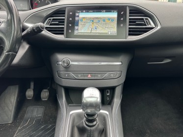 Peugeot 308 1.2 puretech 130ch bvm6 féline - toit panoramique - gps - radars av et ar - sièges alcantara - clim - bluetooth...