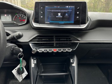 Peugeot 208 100 eat8 style - carplay - climatisation - radars de recul - line assist occasion champigny-sur-marne (94)...