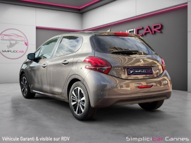 Peugeot 208 puretech 82ch ss bvm5 signature occasion cannes (06) simplicicar simplicibike france