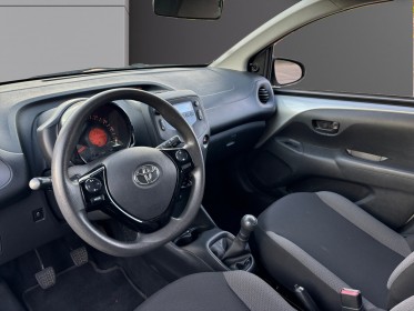 Toyota aygo pro my19 1.0 vvt-i faible km garantie 12 mois / bluetooth / clim / commande volant occasion simplicicar marignane...