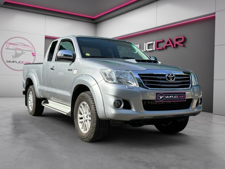 Toyota hilux rc2 x-tra cabine 4wd 2.5l 144 d-4d legende - garantie 12 mois occasion  simplicicar nord isere simplicicar...