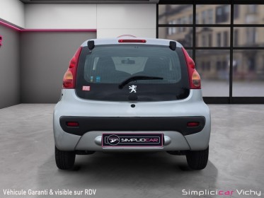 Peugeot 107 1.0e 12v 68ch trendy premiere main garantie 12 mois occasion simplicicar vichy simplicicar simplicibike france