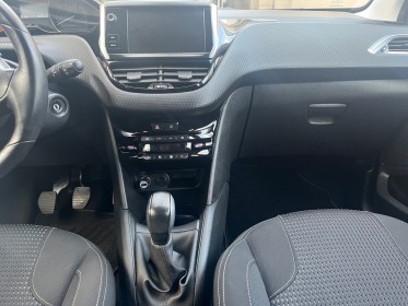 Peugeot 208 1.2 puretech 82ch bvm5 allure carplay garantie 12 mois sort de révision occasion montreuil (porte de...