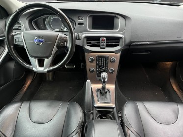 Volvo v40 cross country d4 190 summum geartronic a occasion simplicicar lyon nord  simplicicar simplicibike france