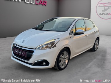 Peugeot 208 1.6 bluehdi style // garantie 1 an// occasion simplicicar lille  simplicicar simplicibike france