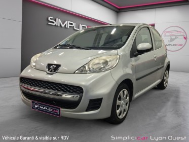 Peugeot 107 1.0e 12v 68ch blue lion 2-tronic trendy - garantie 12 mois occasion simplicicar lyon ouest simplicicar...