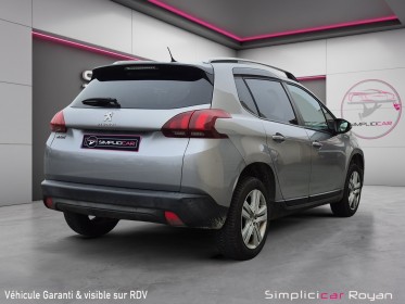 Peugeot 2008 1.2 puretech 82ch bvm5 style distribution neuve garantie 12 mois occasion simplicicar royan simplicicar...