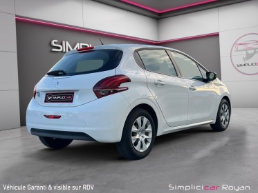 Peugeot 208 puretech 68ch bvm5 like parfaite état garantie 1 an occasion simplicicar royan simplicicar simplicibike france