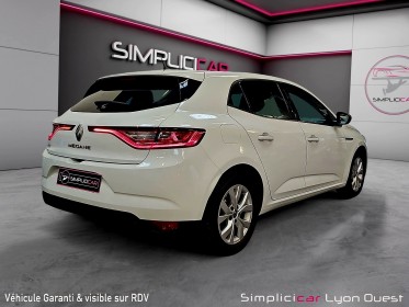 Renault megane iv berline tce 140 fap limited/attelage/garantie 12 mois occasion simplicicar lyon ouest simplicicar...