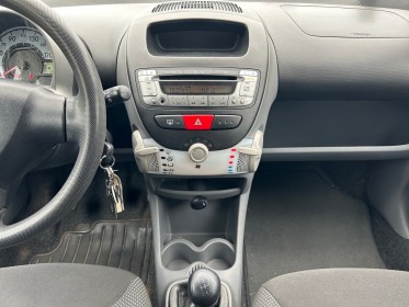 Toyota aygo 1.0 vvt-i garantie 12 mois. occasion simplicicar caen  simplicicar simplicibike france