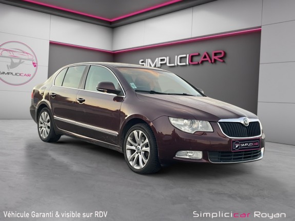 Skoda superb 2.0 tdi 140 fap confort dsg garantie 12 mois occasion simplicicar royan simplicicar simplicibike france