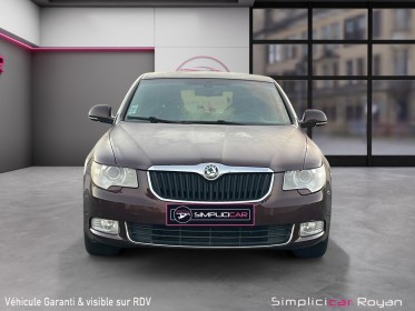 Skoda superb 2.0 tdi 140 fap confort dsg garantie 12 mois occasion simplicicar royan simplicicar simplicibike france