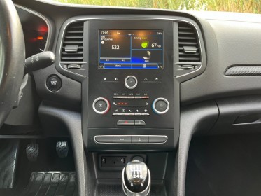 Renault megane iv berline tce 130 energy zen carplay/radar/ja/garantie 12 mois occasion simplicicar marignane  simplicicar...