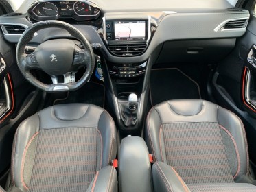 Peugeot 208 1.6l hdi 120ch roland garros - toit panoramique - climatisation bi-zone - gps - ambiance led - garantie 12...