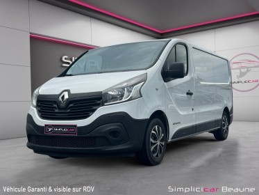 Renault trafic fourgon véhicule aménagé banquette lit occasion simplicicar beaune simplicicar simplicibike france