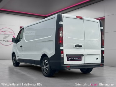 Renault trafic fourgon véhicule aménagé banquette lit occasion simplicicar beaune simplicicar simplicibike france