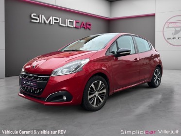 Peugeot 208 1.2 puretech 82ch bvm5 allure, caméra de recul, toit panoramique, apple carplay occasion simplicicar villejuif ...