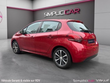 Peugeot 208 1.2 puretech 82ch bvm5 allure, caméra de recul, toit panoramique, apple carplay occasion simplicicar villejuif ...