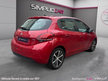 Peugeot 208 1.2 puretech 82ch bvm5 allure, caméra de recul, toit panoramique, apple carplay occasion simplicicar villejuif ...