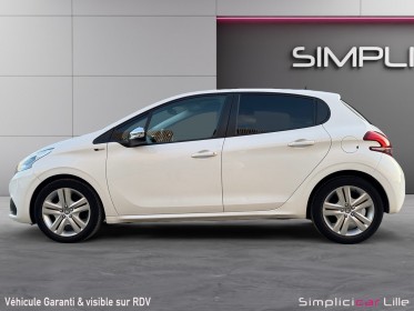 Peugeot 208 1.6 bluehdi style // garantie 1 an// occasion simplicicar lille  simplicicar simplicibike france