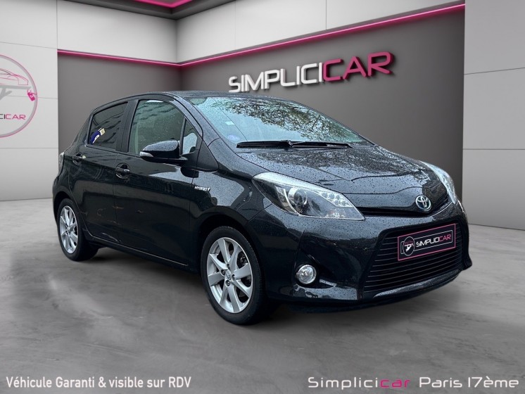 Toyota yaris hybride 100h dynamic/garantie 12 mois/camÉra recul/toit panoramique/faible kilomÉtrage occasion paris 17ème...