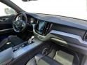 Volvo xc60 t8 twin engine 303 ch  87 ch geartronic 8 r-design /. toit ouvrant / siÈges et volant chauffant / apple carplay...